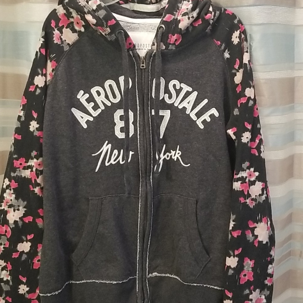 Aeropastale zippered hoodie.
